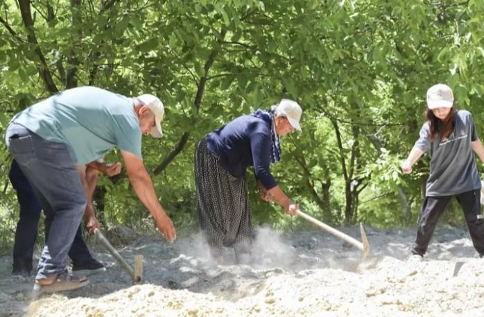 Mersin Büyükşehir’den Atalık Tohumlara Güçlü Destek Mersin Büyükşehir’den Atalık Tohumlara Güçlü Destek