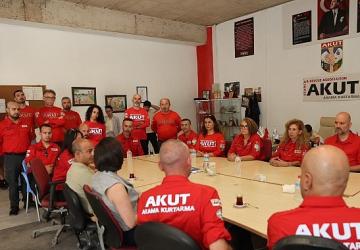 Başkan Kınay'dan AKUT İzmir Ekibine Taziye Ziyareti