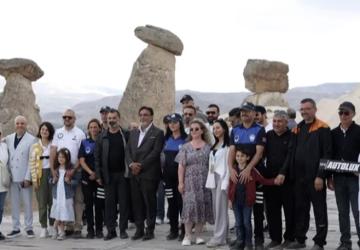 Nevşehir Ürgüp’te Klasik Otomobiller Göz Kamaştırdı