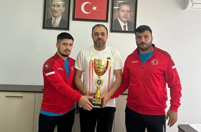 Sakaryalı Güreşçiler Olimpiyatlara Hazırlanıyor Sakaryalı Güreşçiler Olimpiyatlara Hazırlanıyor