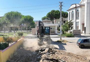 Burhaniye'de Kapsamlı Yol Yenileme Çalışmaları Aralıksız Sürdürülüyor