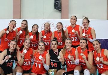 Eczacıbaşı Spor Kulübü Altyapı Takımları 2024 – 2025 Sezonuna Damga Vurdu!