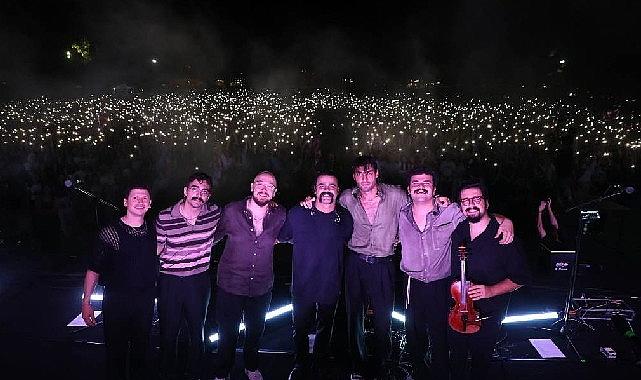 İnegöl'de Festival Heyecanı Dedublüman Konseriyle Zirveye Ulaştı