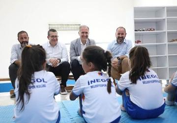İnegöl Belediyesi Yaz Spor Okullarında 1.792 Çocuk Sporla Buluştu