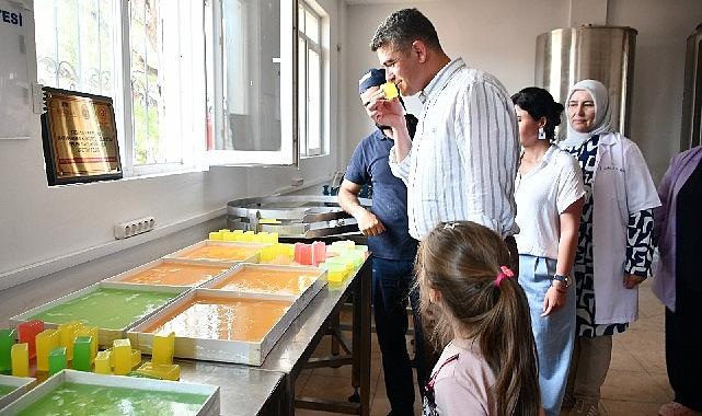 Şifalı Su Kadın Eliyle Sabuna Dönüşüyor Şifalı Su Kadın Eliyle Sabuna Dönüşüyor
