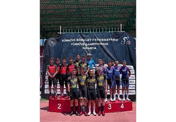 Büyükşehir'in Pedalları Türkiye Yol Şampiyonası'nda Tozu Dumana Kattı