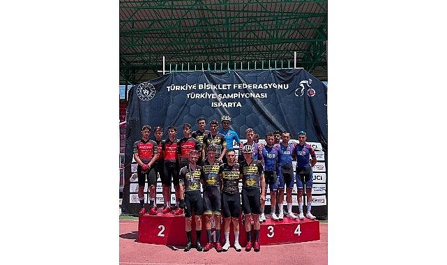 Büyükşehir'in Pedalları Türkiye Yol Şampiyonası'nda Tozu Dumana Kattı Büyükşehir'in Pedalları Türkiye Yol Şampiyonası'nda Tozu Dumana Kattı