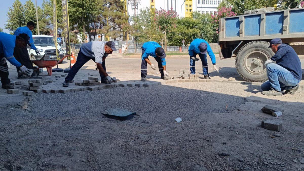 Adıyaman Belediyesi’nden asfalt öncesi yoğun hazırlık: 28 bin metre freze, 46 bin metrekare parke döşendi - Videolu Haber Adıyaman Belediyesi’nden asfalt öncesi yoğun hazırlık: 28 bin metre freze, 46 bin metrekare parke döşendi - Videolu Haber