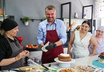 Buca Belediyesi'nden pastacılık kursuyla istihdama katkı