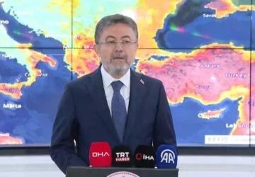 Bakan Yumaklı, Yangınlara Karşı Müdahalenin Devam Ettiğini Bildirdi
