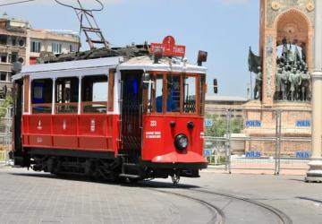 Tarihi Tramvay Aslına Uygun Şekilde Yenilendi