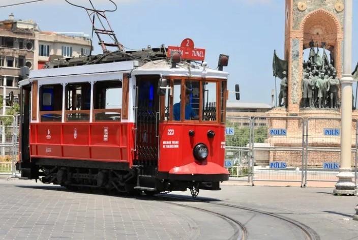 Tarihi Tramvay Aslına Uygun Şekilde Yenilendi Tarihi Tramvay Aslına Uygun Şekilde Yenilendi