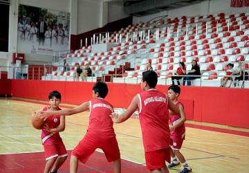 Bayraklı'da 3 bin 77 kişi yaz spor okullarında buluştu