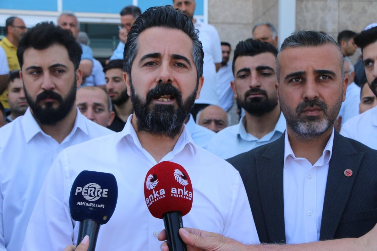 CHP’li belediyelere operasyon... Başkan Yardımcısı Bayır: ‘Tüm birimlerimiz hizmet vermeye devam ediyor’ - Videolu Haber CHP’li belediyelere operasyon... Başkan Yardımcısı Bayır: ‘Tüm birimlerimiz hizmet vermeye devam ediyor’ - Videolu Haber