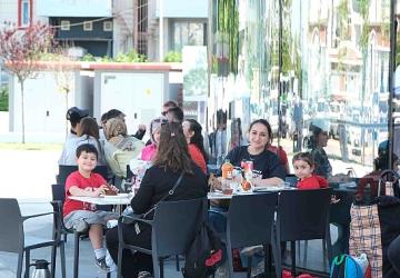 İzmit'in kalbi bu meydanda atıyor
