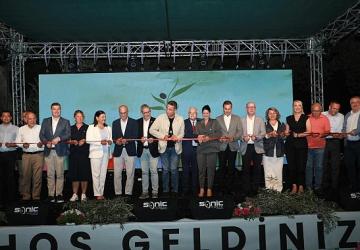 6. Burhaniye Kitap Fuarı Coşkuyla Başladı