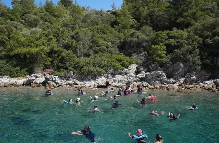 Denizli’de Yüzme Öğrenen Kadınlar Marmaris’te Denizi Keşfetti Denizli’de Yüzme Öğrenen Kadınlar Marmaris’te Denizi Keşfetti