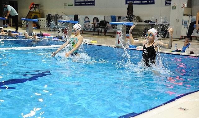 Karşıyaka'da spor, dostluk ve eğlence bir arada! Karşıyaka'da spor, dostluk ve eğlence bir arada!