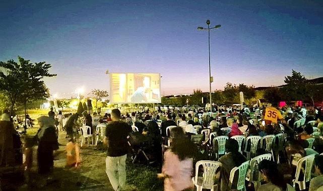 Kartepe Belediyesi'nden Yaz Akşamlarına Renk Katan Etkinlik Kartepe Belediyesi'nden Yaz Akşamlarına Renk Katan Etkinlik