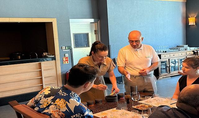 Ela Excellence Resort Belek'te çayın büyülü yolculuğu: Chado Tadım etkinliğiyle duyulara hitap eden bir deneyim Ela Excellence Resort Belek'te çayın büyülü yolculuğu: Chado Tadım etkinliğiyle duyulara hitap eden bir deneyim