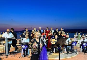 Gölcük Belediyesi TSM Korosu Kulakların Pasını Sildi