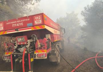 Adıyaman Belediyesi’nden Hatay’daki yangına personel ve araç desteği - Videolu Haber