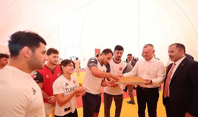 Emre Yazgan'ın adı bu salonda yaşatılıyor Emre Yazgan'ın adı bu salonda yaşatılıyor