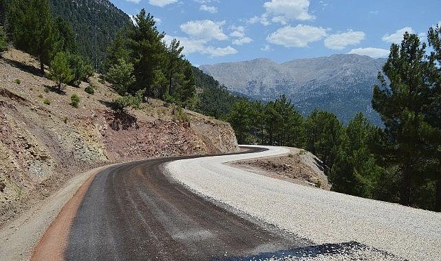 Büyükşehir'in kırsalda yol atağı sürüyor Büyükşehir'in kırsalda yol atağı sürüyor