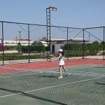 Büyükşehir Belediyesi Döşemealtı'nda yeni tenis kursu açtı
