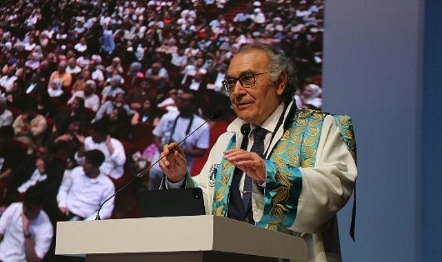 Üsküdar Üniversitesi, ilk hekimlerini gururla uğurladı! Üsküdar Üniversitesi, ilk hekimlerini gururla uğurladı!