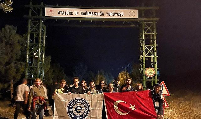Ege Üniversitesi öğrencileri 'Kocatepe Zafer Yürüyüşü'ne katıldı