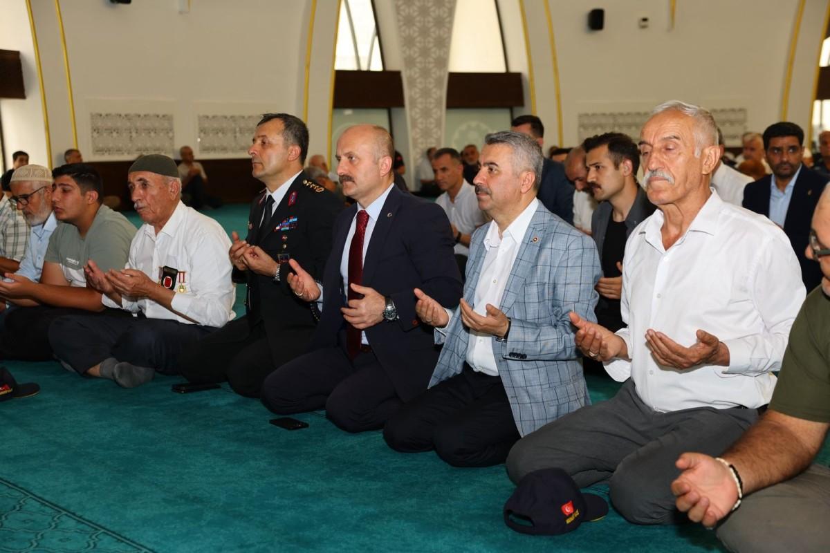 Adıyaman’da 15 Temmuz Şehitleri için Mevlid programı düzenlendi Adıyaman’da 15 Temmuz Şehitleri için Mevlid programı düzenlendi