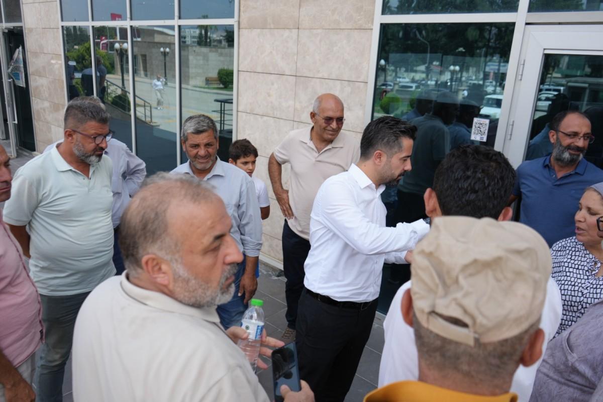 Alitaşı Mahallesi’nde su isyanı: Muhtar İlik’ten Belediye önünde yetkililere çağrı - Videolu Haber Alitaşı Mahallesi’nde su isyanı: Muhtar İlik’ten Belediye önünde yetkililere çağrı - Videolu Haber