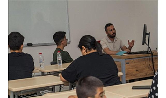 Sınav Destek Merkezi tercih döneminde de öğrencilerin yanında Sınav Destek Merkezi tercih döneminde de öğrencilerin yanında