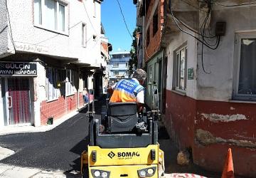 Osmangazi'nin yollarında yoğun asfalt mesaisi
