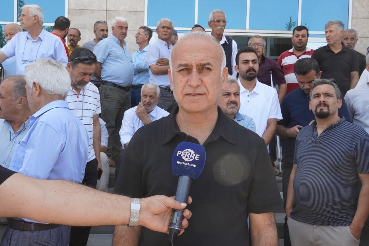 Tutdere’nin avukatı Ali Coşkun’dan açıklama: ‘Suç teşkil eden herhangi bir unsura rastlanmadı’ - Videolu Haber Tutdere’nin avukatı Ali Coşkun’dan açıklama: ‘Suç teşkil eden herhangi bir unsura rastlanmadı’ - Videolu Haber