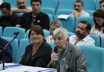 Konak Meclisi'nde iki yeni çöp kamyonu müjdesi geldi