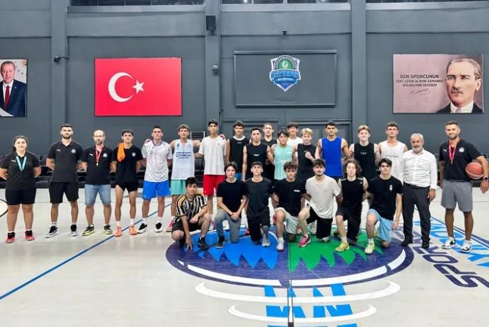 Çayırova’da genç basketbolcuların seçimi yapıldı Çayırova’da genç basketbolcuların seçimi yapıldı