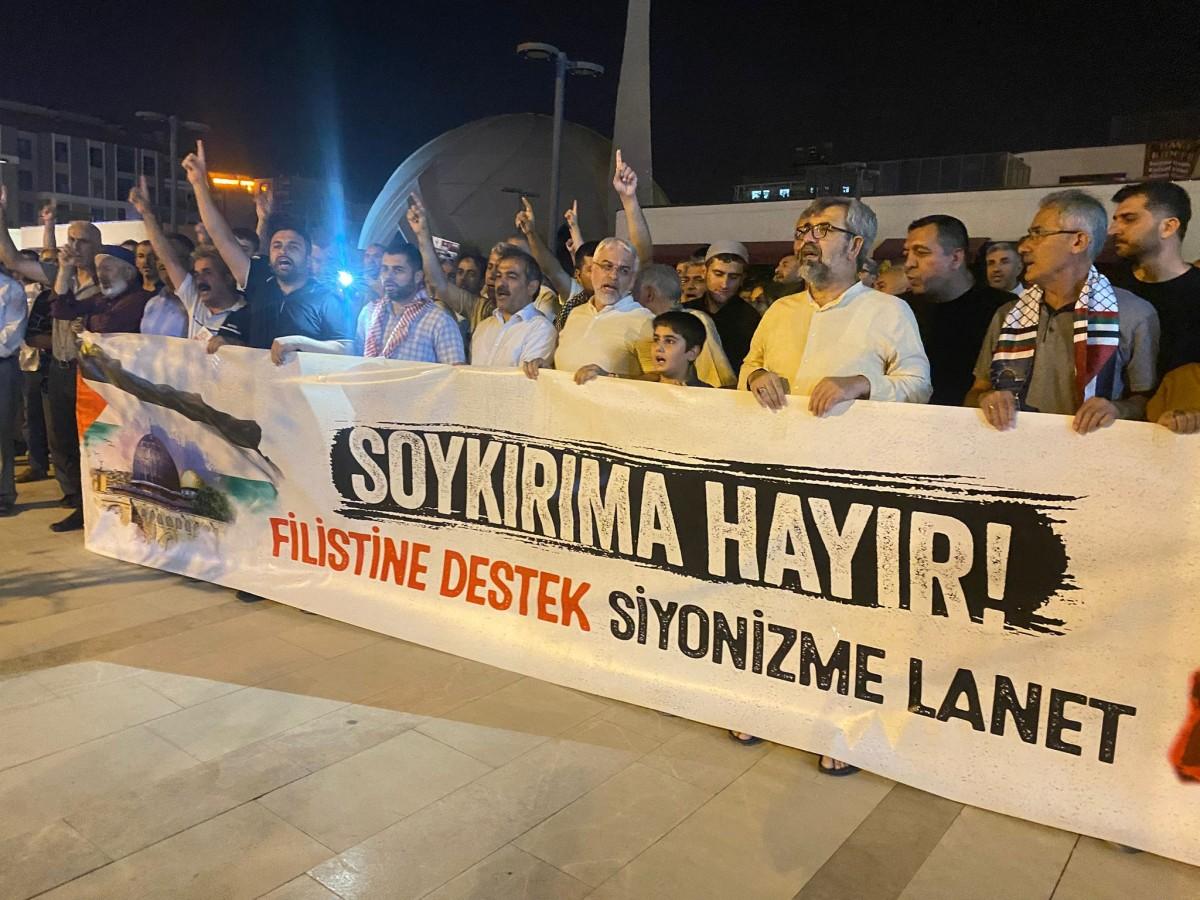 Adıyaman'da Gazze için küresel dayanışma çağrısı: 'Soykırıma Hayır' gösterisi düzenlendi - Videolu Haber Adıyaman'da Gazze için küresel dayanışma çağrısı: 'Soykırıma Hayır' gösterisi düzenlendi - Videolu Haber