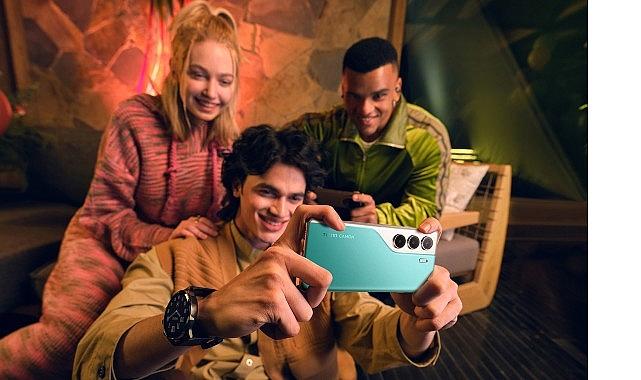 TECNO CAMON 40 Serisi: Üst Segmenti Zorlayan Yapay Zekâ ve Kamera Gücüyle Sahada TECNO CAMON 40 Serisi: Üst Segmenti Zorlayan Yapay Zekâ ve Kamera Gücüyle Sahada
