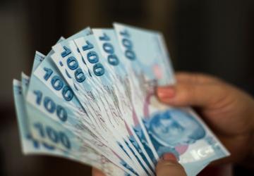 Ağustos Ayı Yaşlı ve Engelli Aylıkları Hesaplara Yatırılmaya Başlandı
