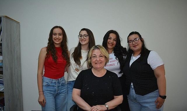 Egeli “Geri Dönüşüm Dedektifleri" çevre bilinci için sahada… Egeli “Geri Dönüşüm Dedektifleri" çevre bilinci için sahada…