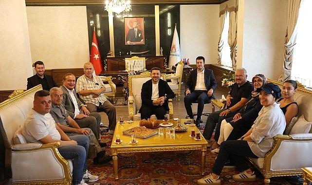 Başkan Rasim Arı, Halk Günü'nde Vatandaşları Dinledi