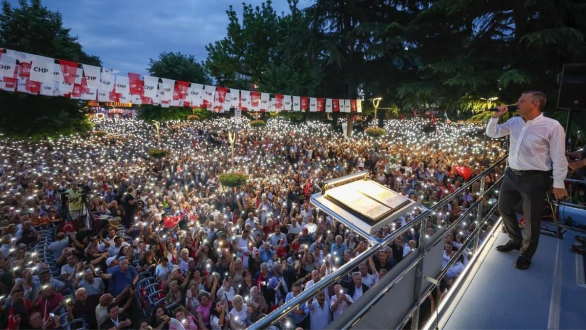 Özgür Özel: Beyaz Toroslara teslim olmadık, AK Toroslara da teslim olmayacağız Özgür Özel: Beyaz Toroslara teslim olmadık, AK Toroslara da teslim olmayacağız