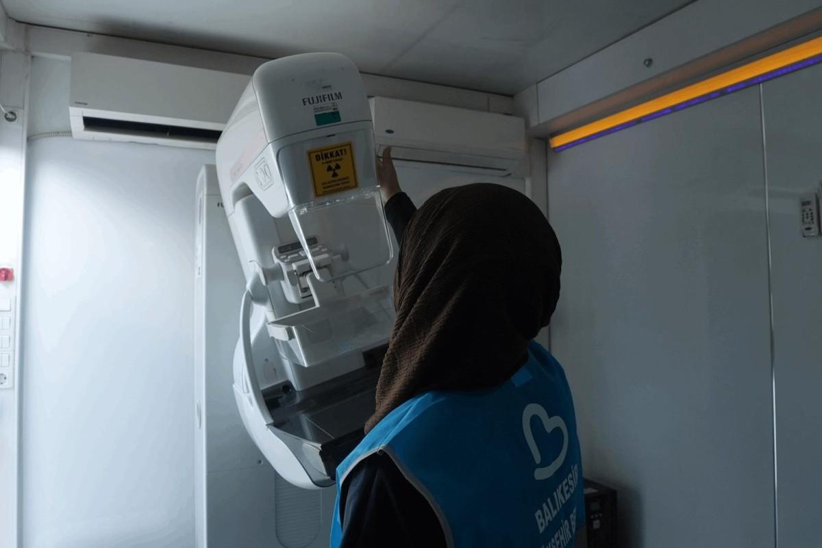 Büyükşehir’in Mobil KETEM Tırı Gönen’de Hizmet Veriyor Büyükşehir’in Mobil KETEM Tırı Gönen’de Hizmet Veriyor