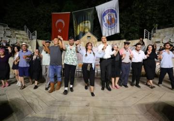 “İlmik İlmik” Sergisi Efes Selçuk’ta Yoğun İlgi Gördü