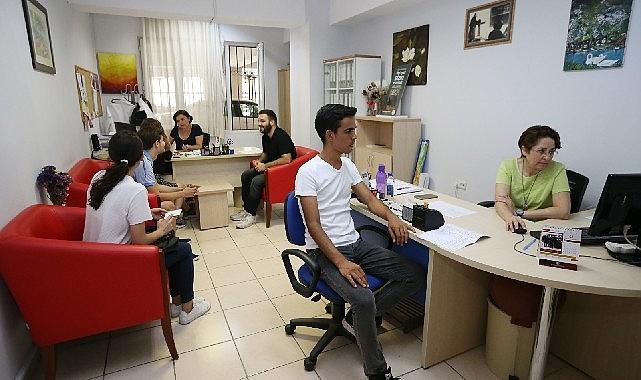 Karşıyaka Belediyesi'nden LGS öğrencilerine tercih desteği