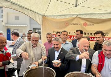 Adıyaman’da geleneksel aşure etkinliği yoğun katılımla gerçekleştirildi