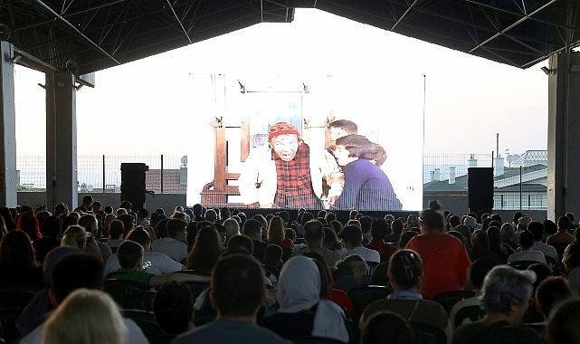 Çankaya'da Açık Hava Sinema Keyfi Neşeli Günler ile Başladı