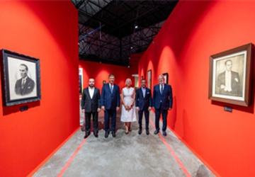 Atatürk ve Refik Anadol sergileri İzmirliler ile buluşuyor